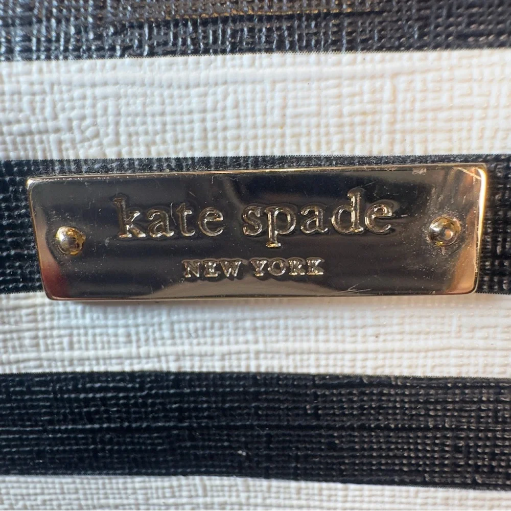 Kate Spade Black and White Striped Laptop/Tablet Sleeve EUC - Picture 7 of 10